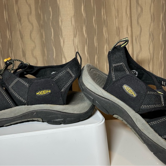 Keen Newport H2 Men's 14 Water Hiking Closed Toe Sandals Athletic 1001907 Black - Picture 7 of 15